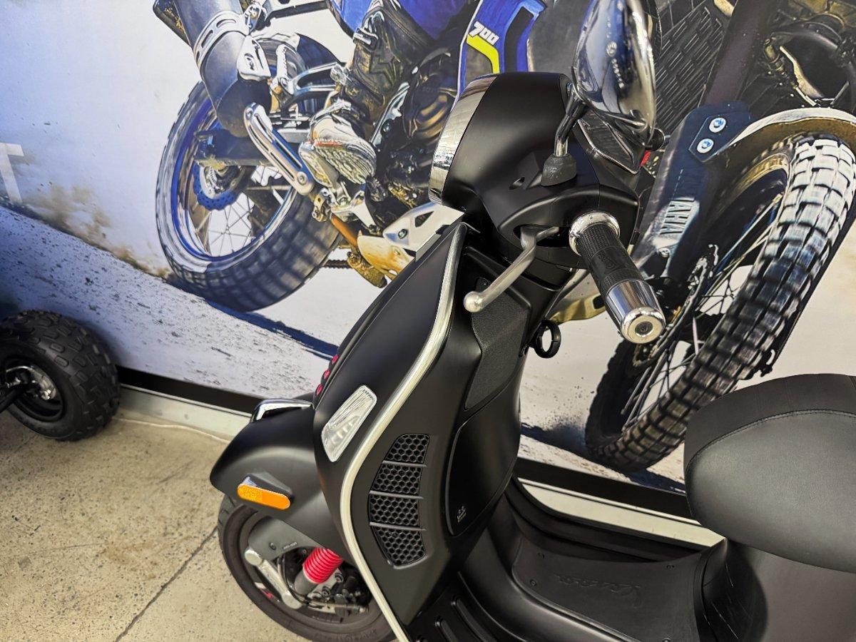 2021 VESPA GTS 300 SUPER SPORT HPE SCOOTER