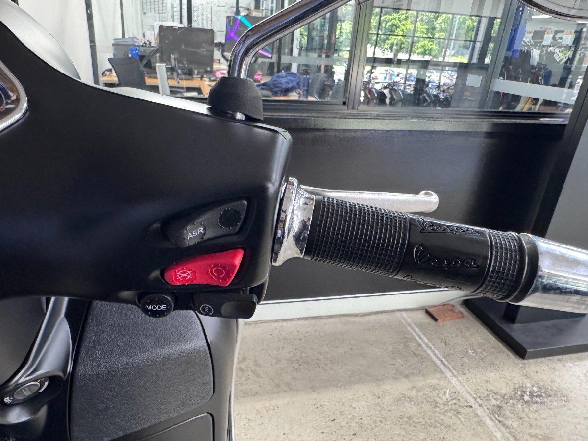 2021 VESPA GTS 300 SUPER SPORT HPE SCOOTER