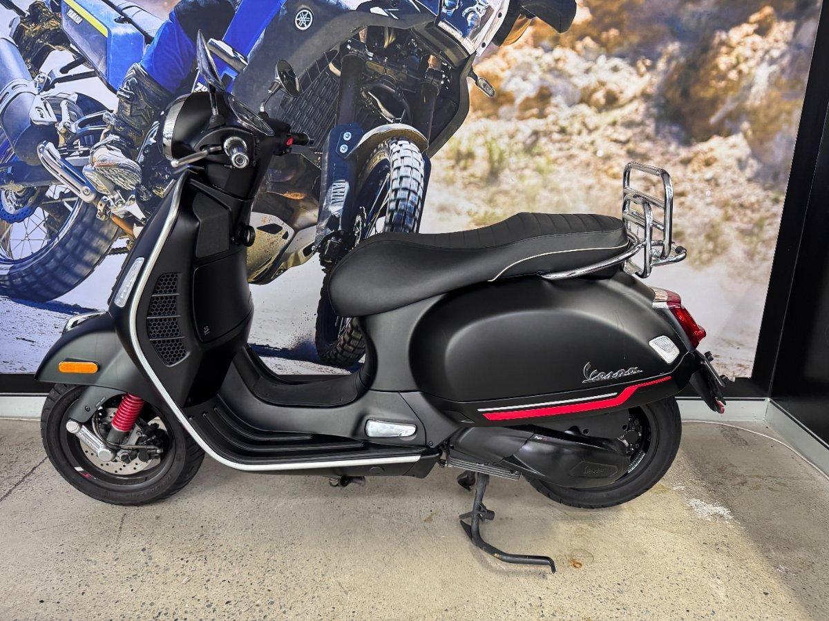 2021 VESPA GTS 300 SUPER SPORT HPE SCOOTER