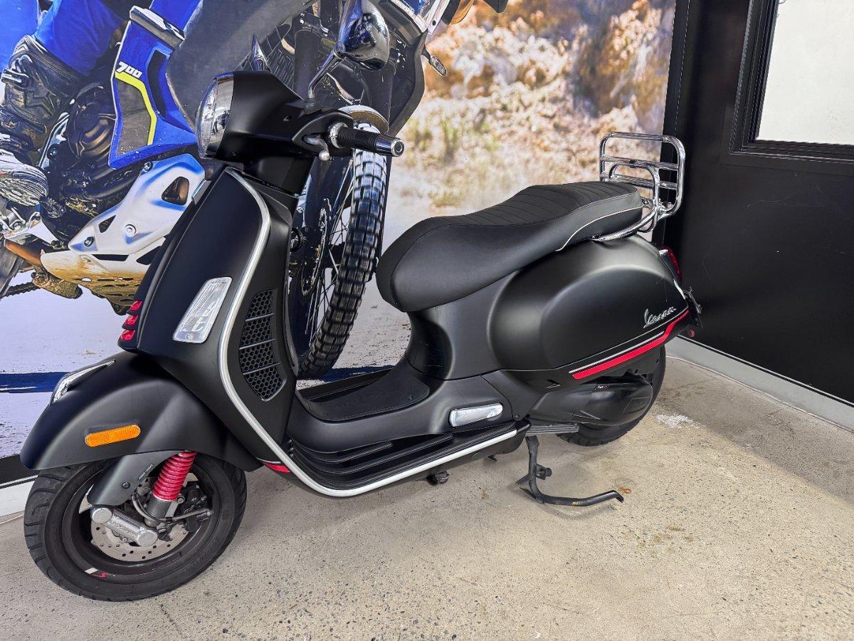2021 VESPA GTS 300 SUPER SPORT HPE SCOOTER