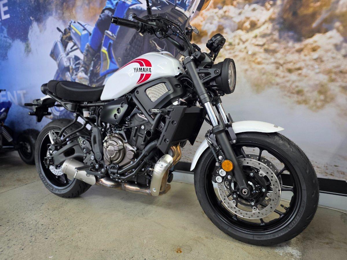 2025 YAMAHA XSR700 ROAD