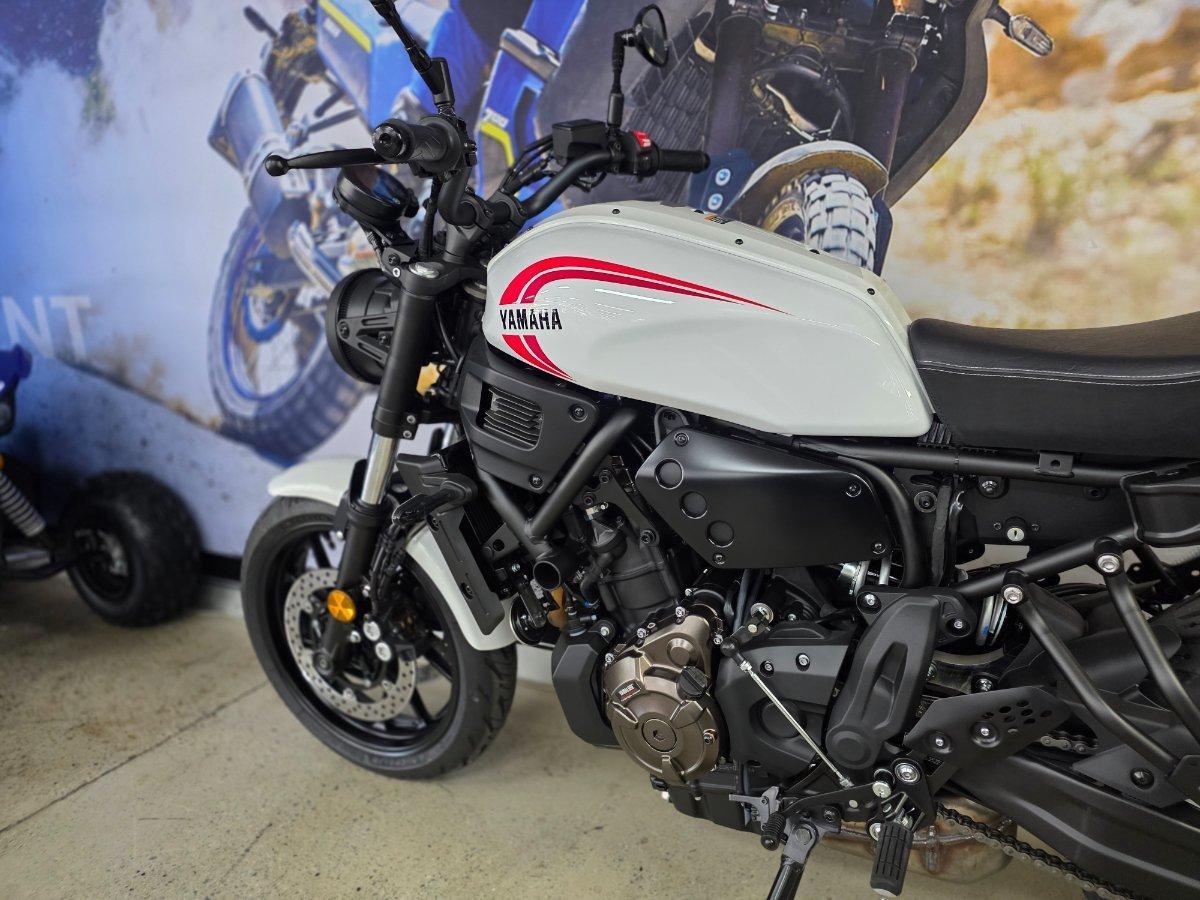 2025 YAMAHA XSR700 ROAD