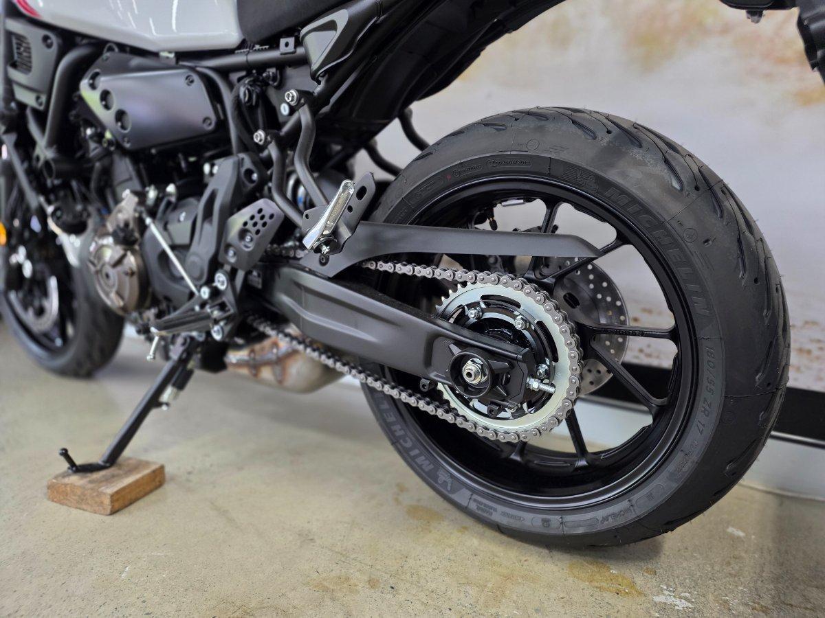 2025 YAMAHA XSR700 ROAD