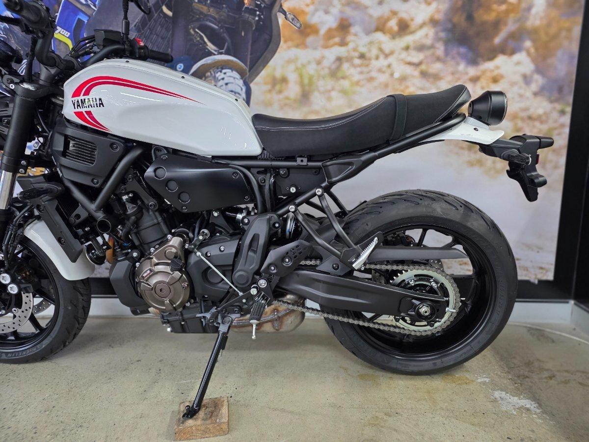 2025 YAMAHA XSR700 ROAD