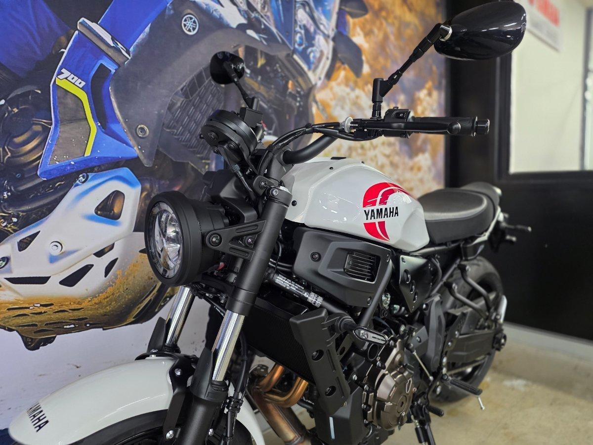 2025 YAMAHA XSR700 ROAD