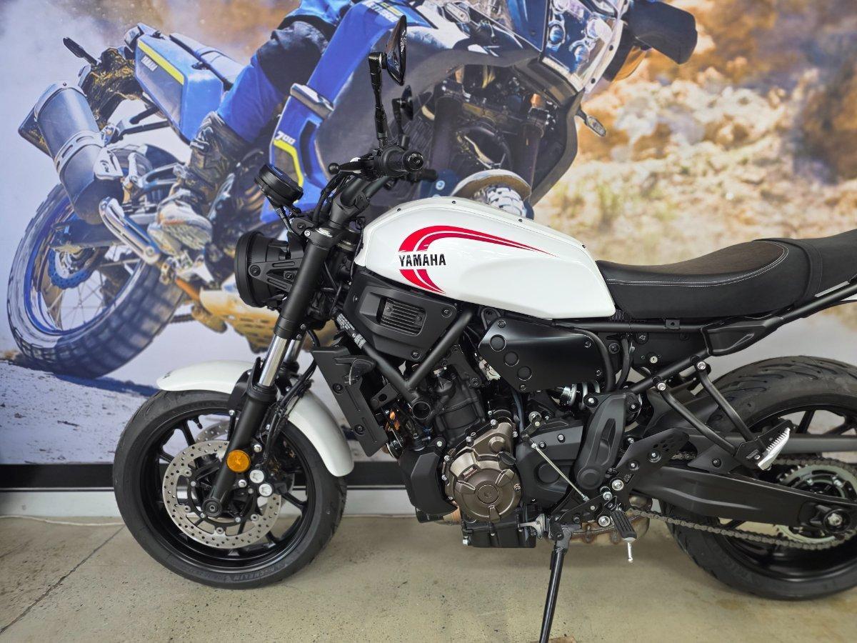 2025 YAMAHA XSR700 ROAD