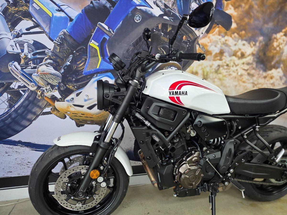 2025 YAMAHA XSR700 ROAD