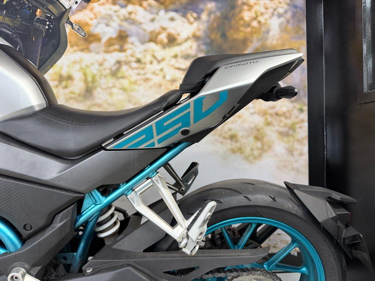 2021 CF MOTO 250 NK ROAD