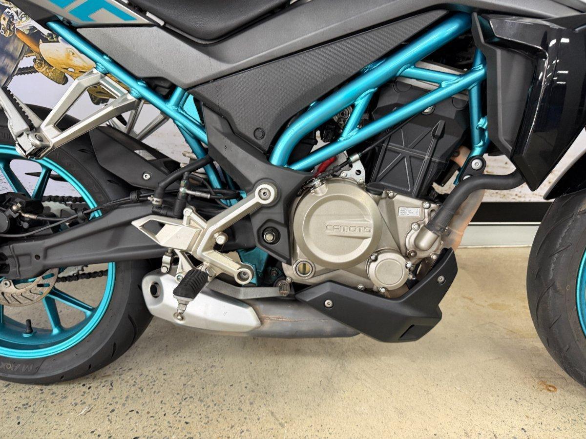 2021 CF MOTO 250 NK ROAD