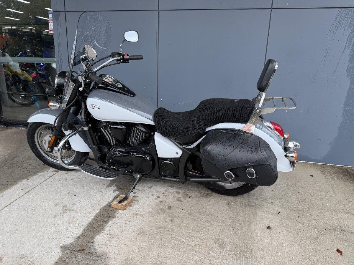 2010 KAWASAKI VULCAN 900 CUSTOM CRUISER