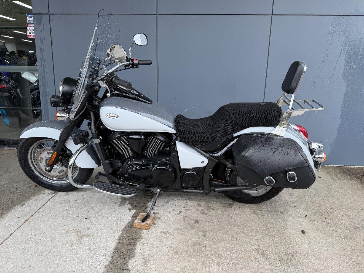 2010 KAWASAKI VULCAN 900 CUSTOM CRUISER