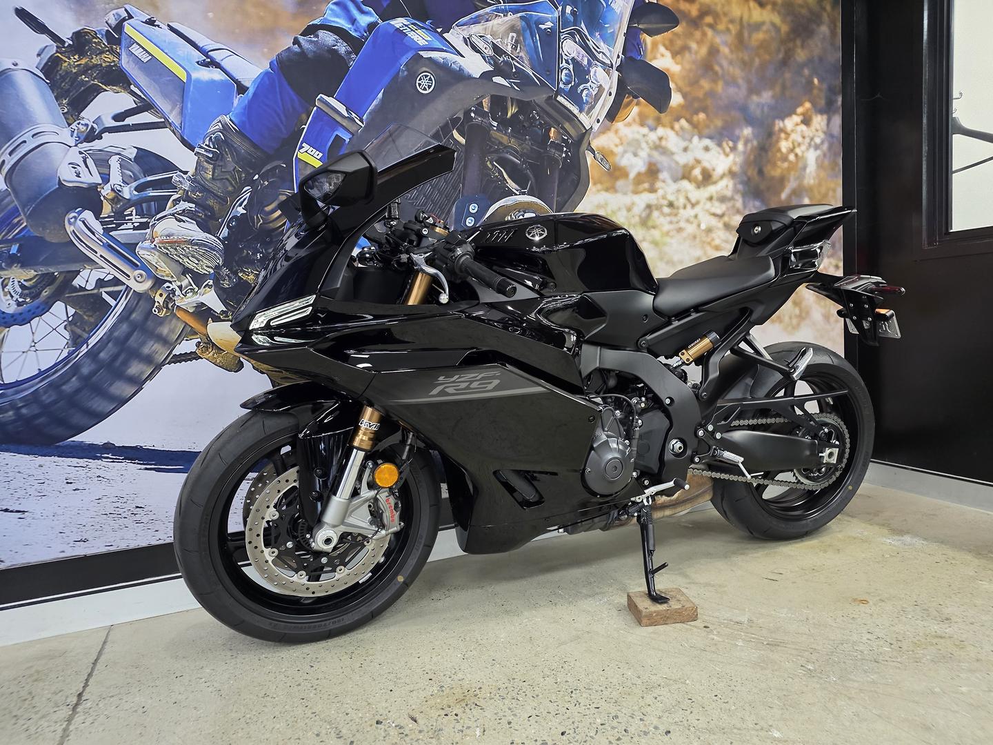 2026 YAMAHA YZF-R9 SPORTS