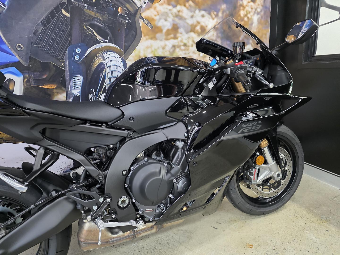 2026 YAMAHA YZF-R9 SPORTS