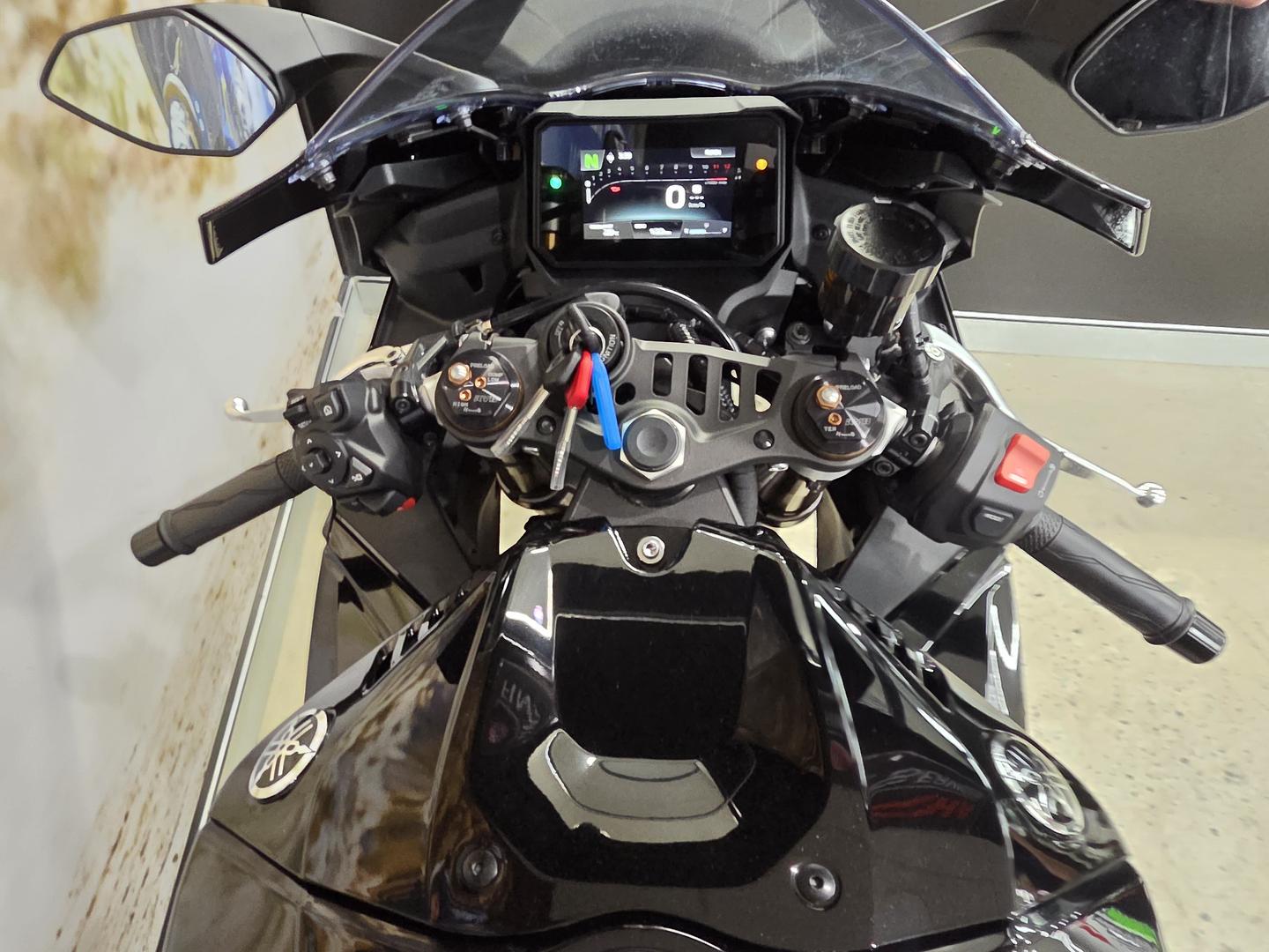 2026 YAMAHA YZF-R9 SPORTS