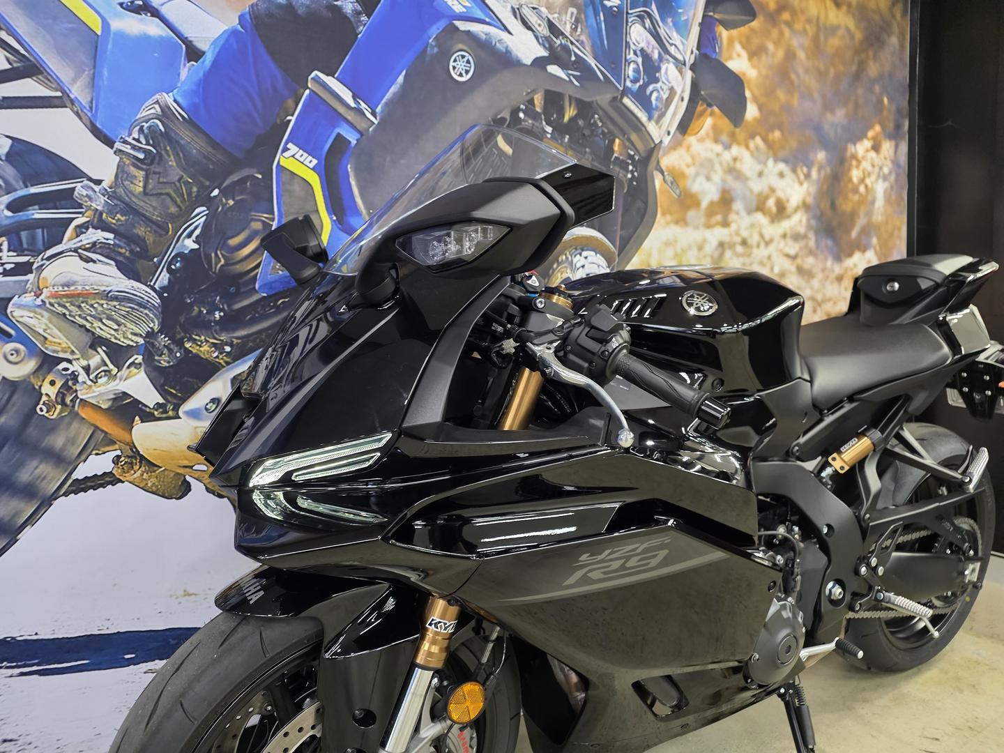 2026 YAMAHA YZF-R9 SPORTS