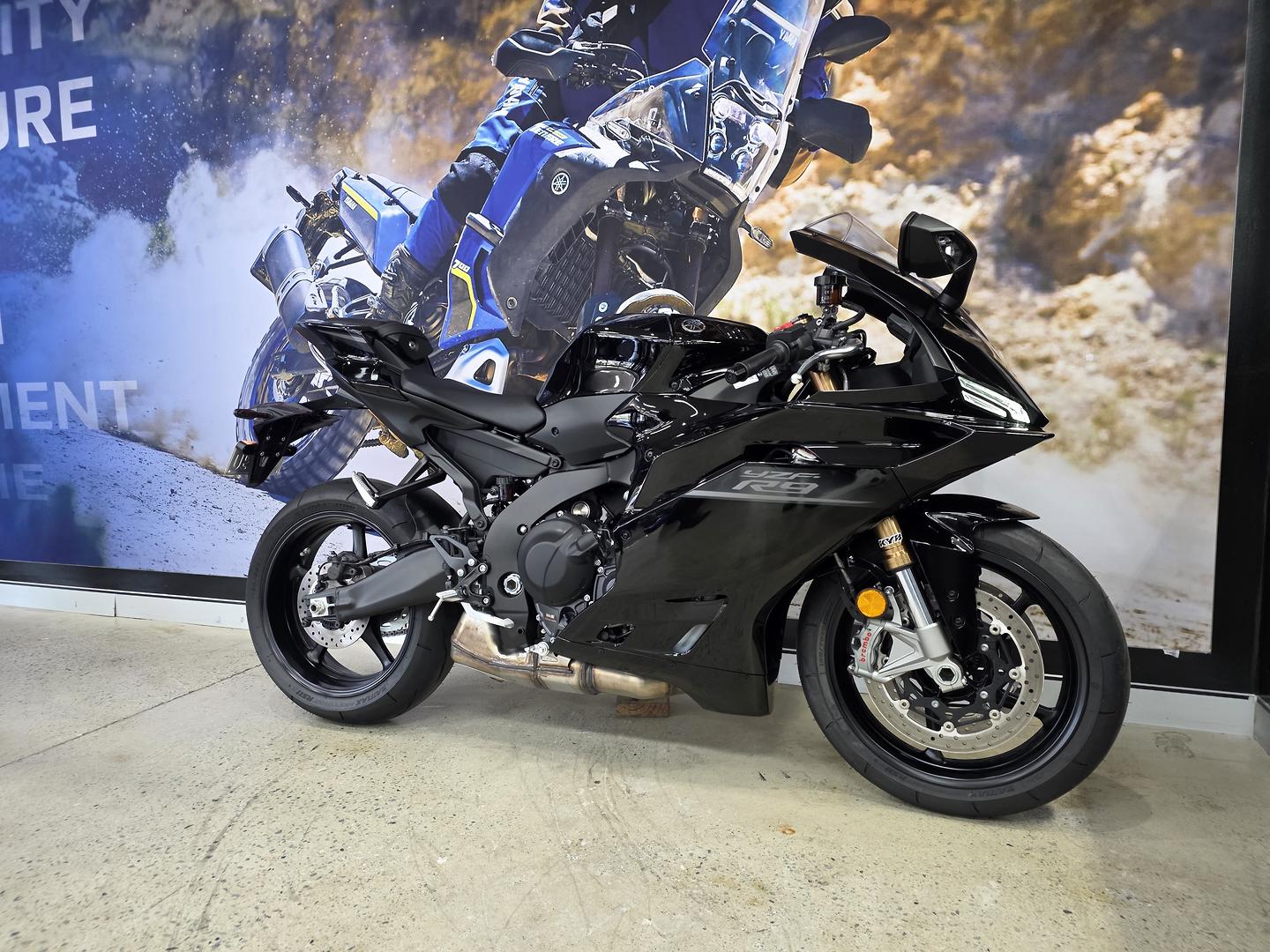 2026 YAMAHA YZF-R9 SPORTS