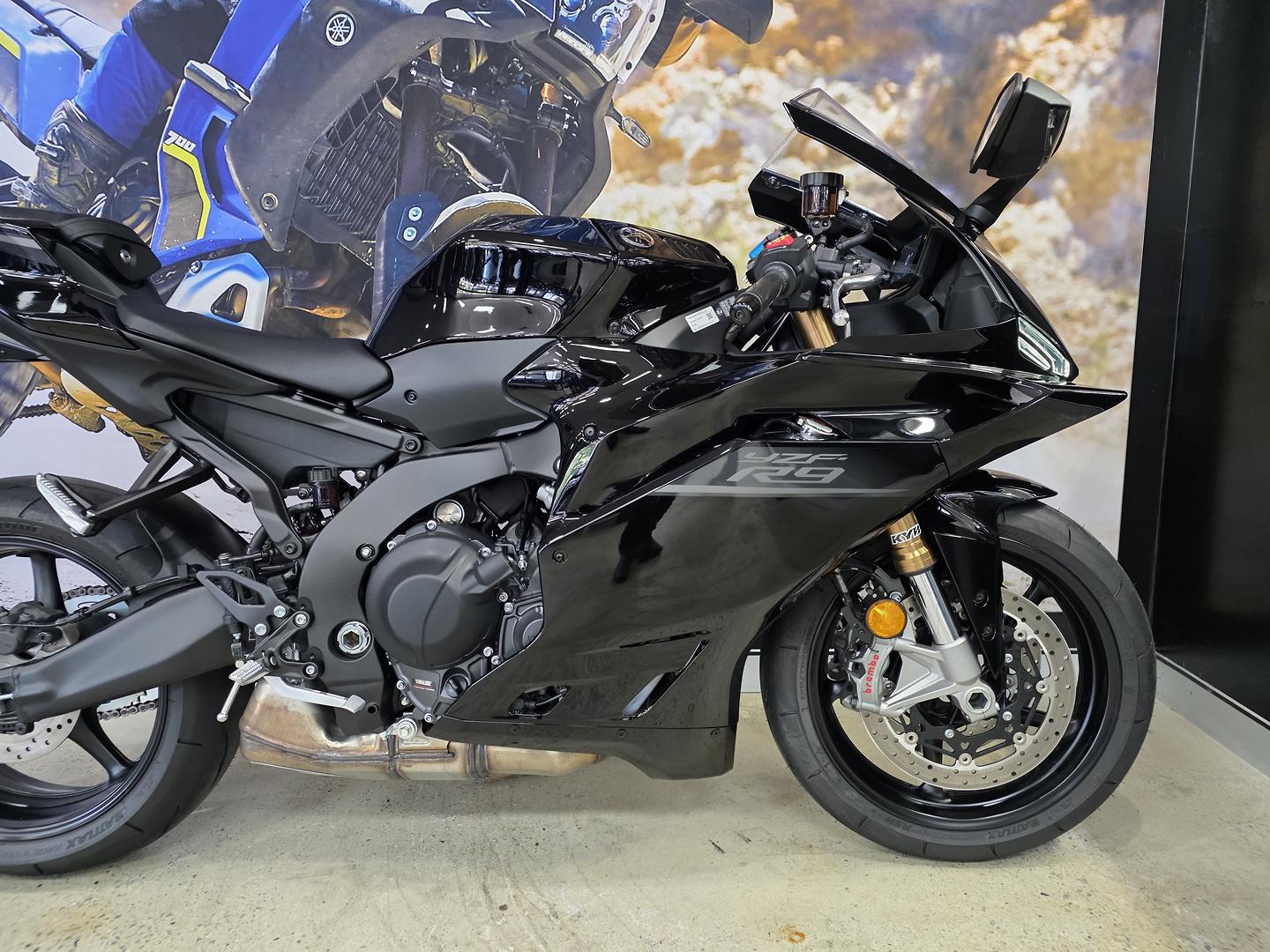 2026 YAMAHA YZF-R9 SPORTS
