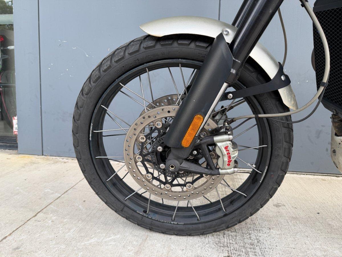 2022 TRIUMPH SCRAMBLER 1200 XC ROAD