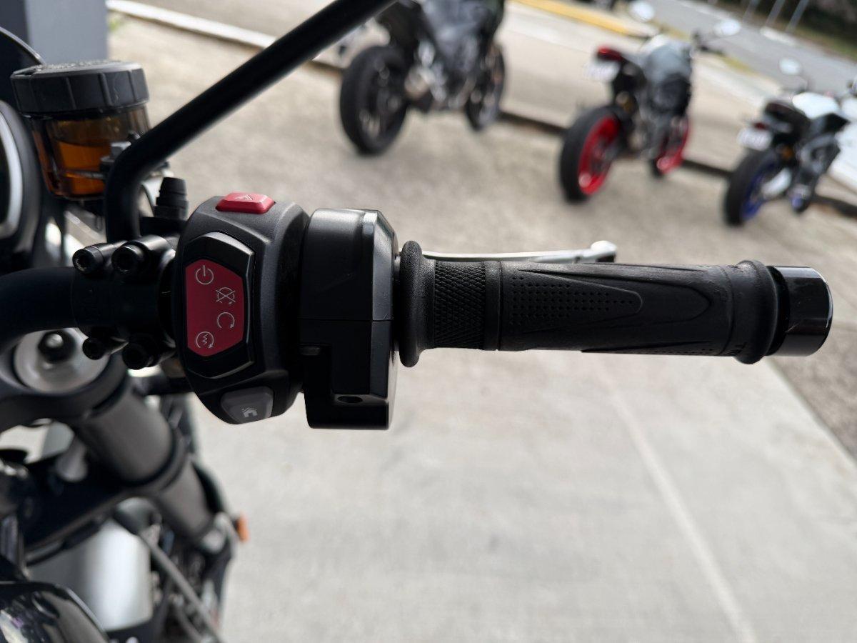 2022 TRIUMPH SCRAMBLER 1200 XC ROAD
