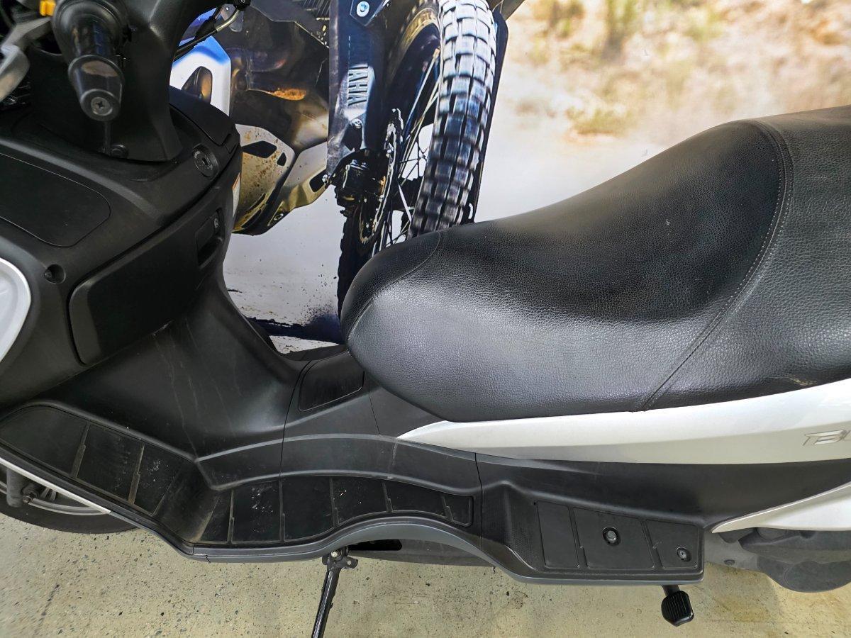2014 SUZUKI BURGMAN 200 SCOOTER