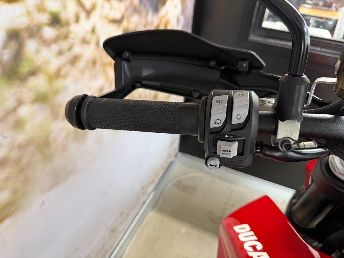 2019 DUCATI HYPERMOTARD 950 SP DUAL SPORTS