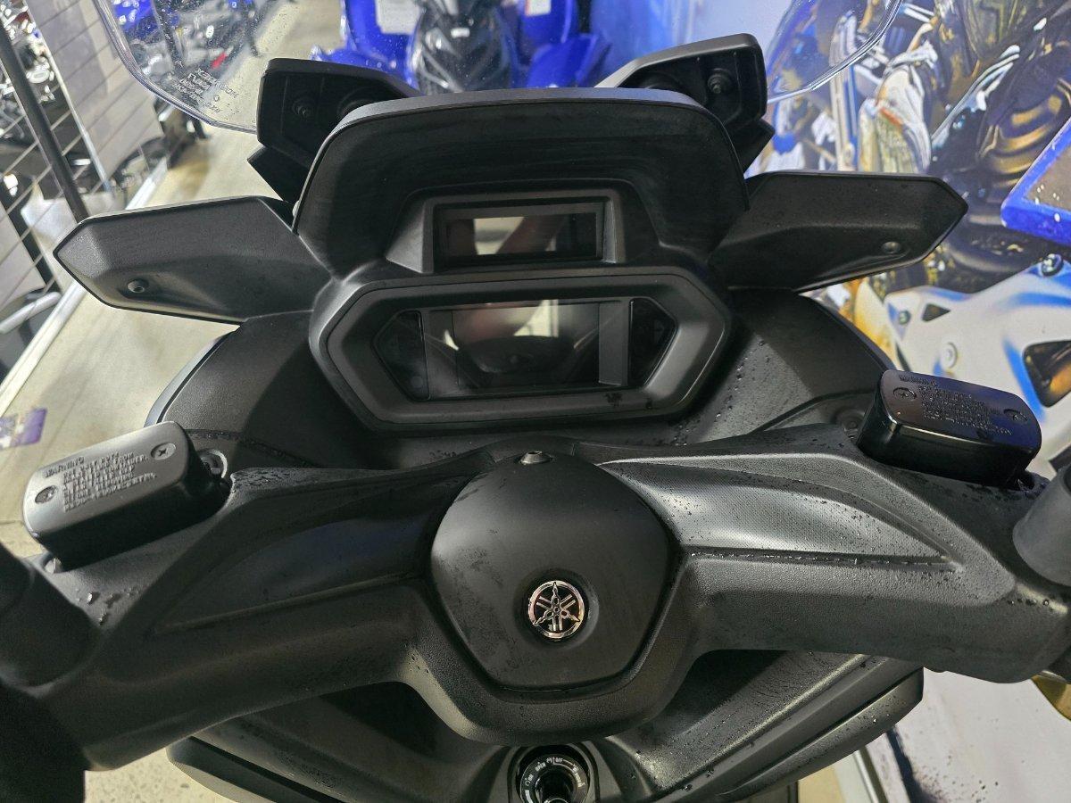 2023 YAMAHA XMAX 300 (CZD300A) SCOOTER