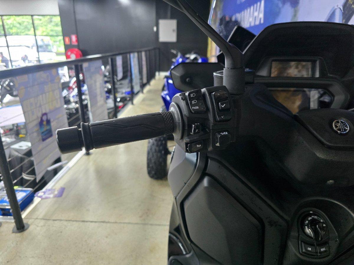 2023 YAMAHA XMAX 300 (CZD300A) SCOOTER