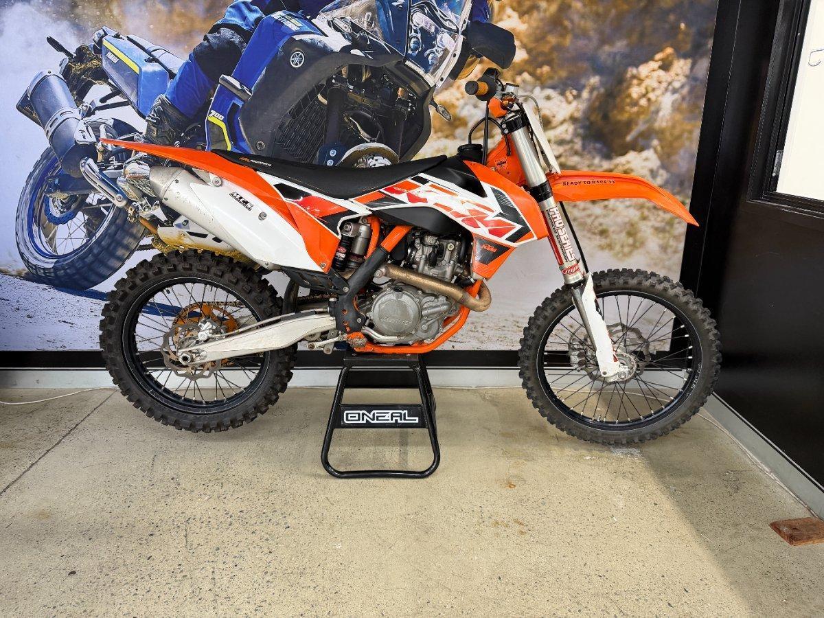 2015 KTM 450 SX-F MOTOCROSS