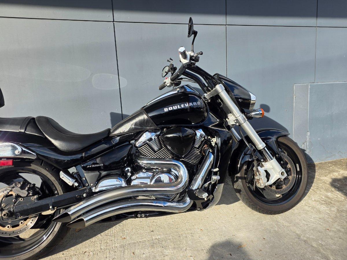 2017 SUZUKI VZR 1800 BOULEVARD (M109R) CRUISER