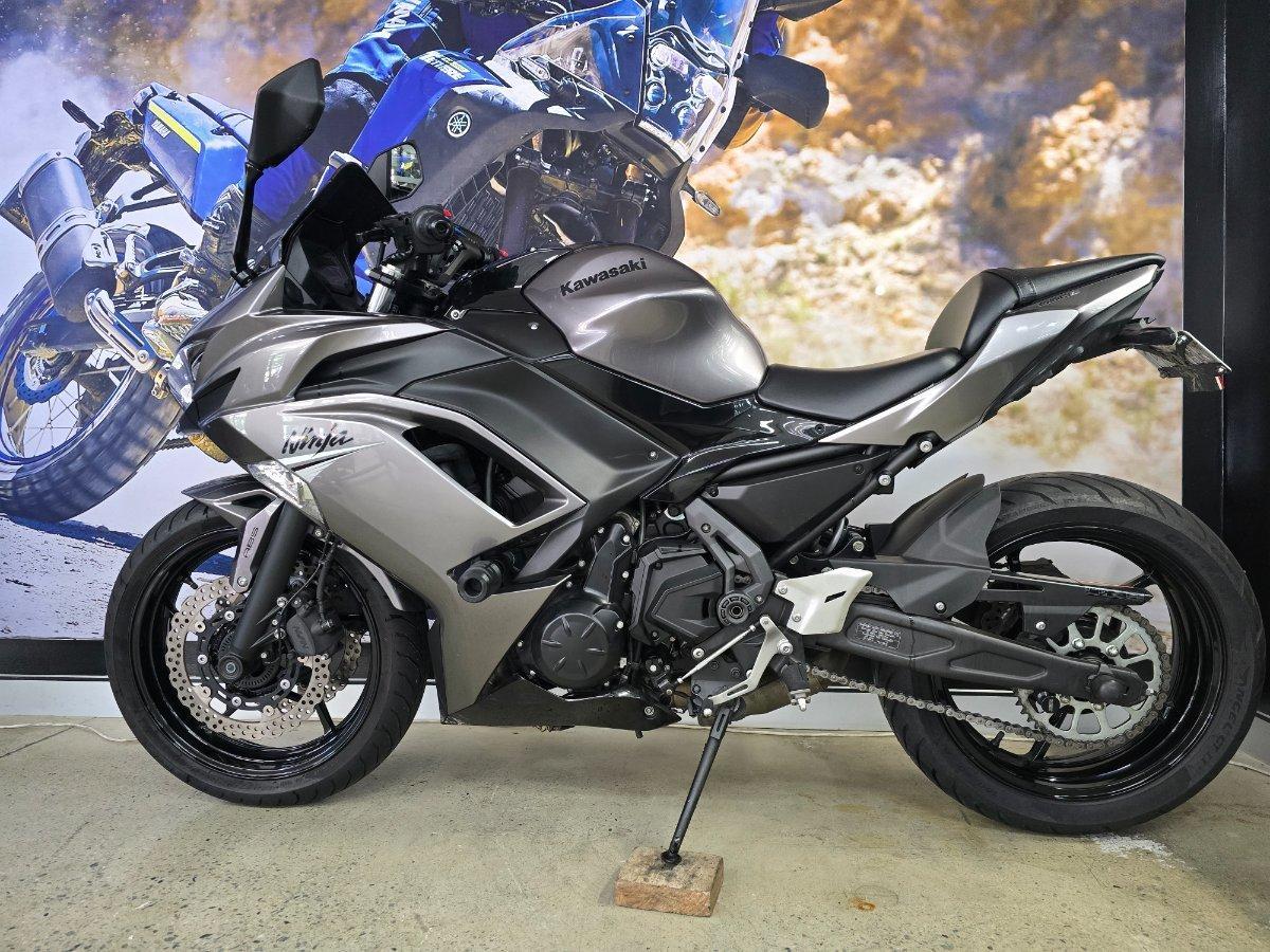 2021 KAWASAKI NINJA 650L SPORTS