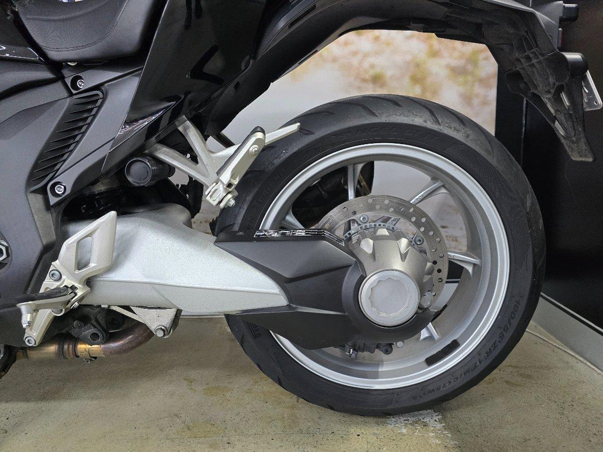 2017 HONDA VFR1200F (ABS) ROAD