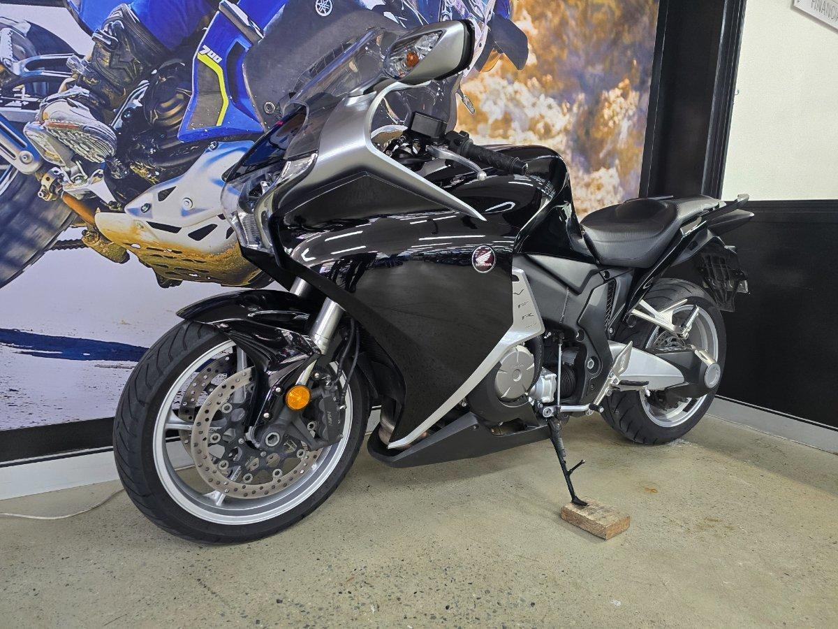 2017 HONDA VFR1200F (ABS) ROAD