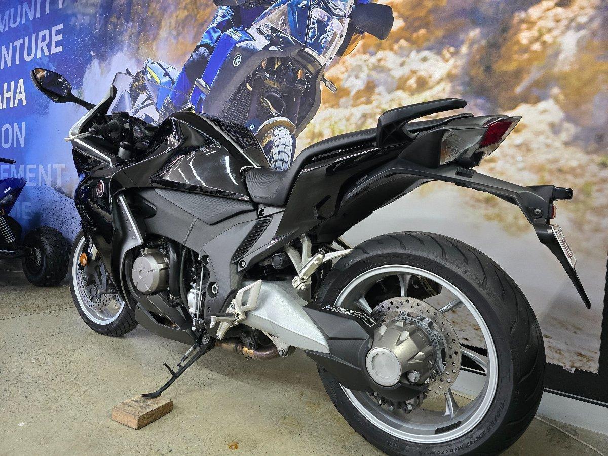 2017 HONDA VFR1200F (ABS) ROAD