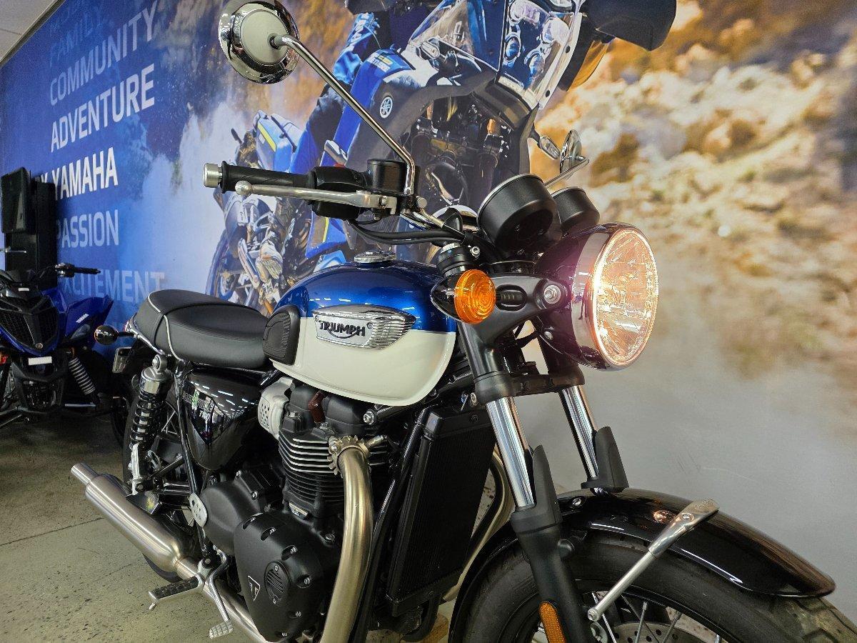 2022 TRIUMPH BONNEVILLE T100 ROAD