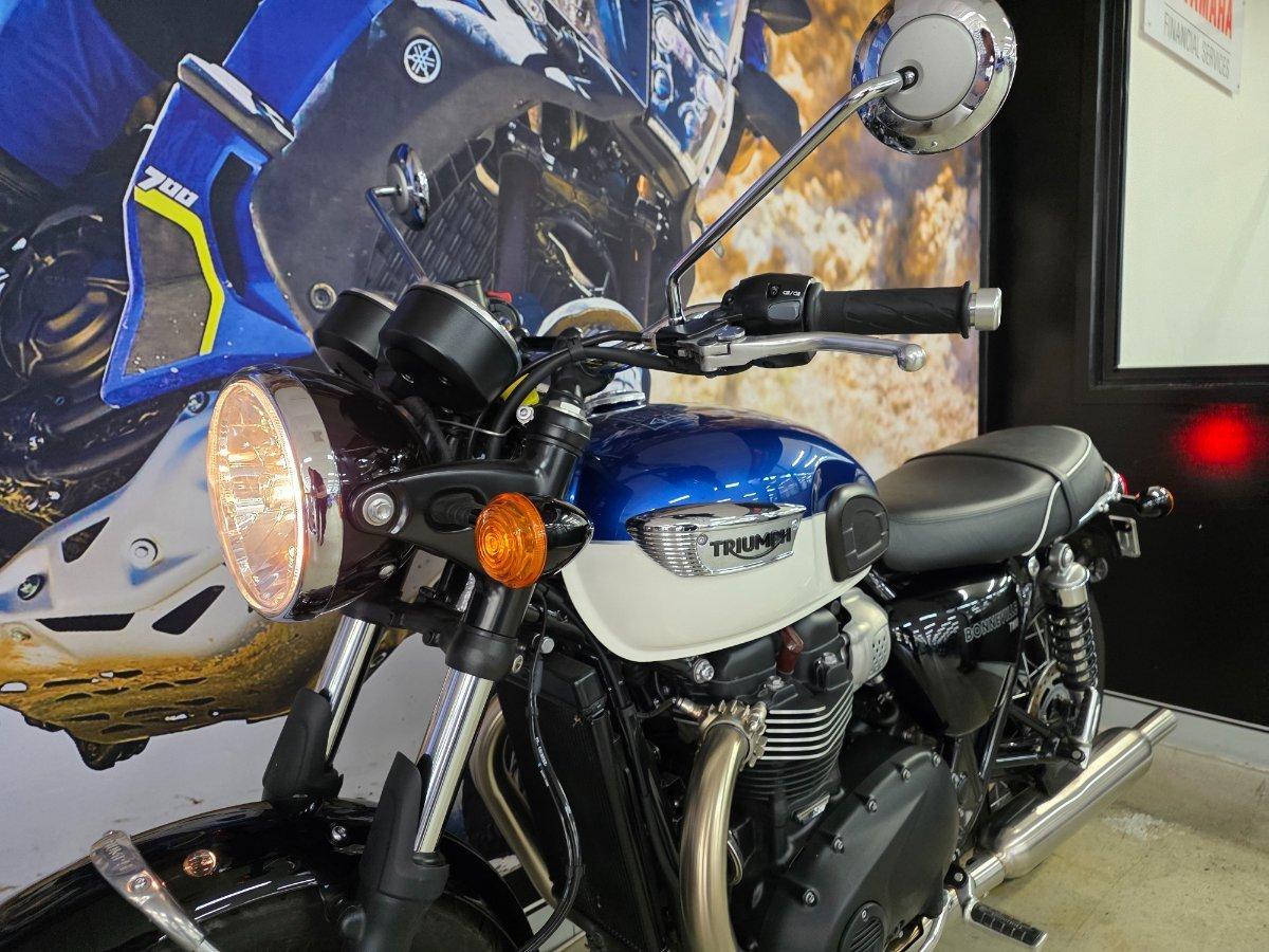 2022 TRIUMPH BONNEVILLE T100 ROAD