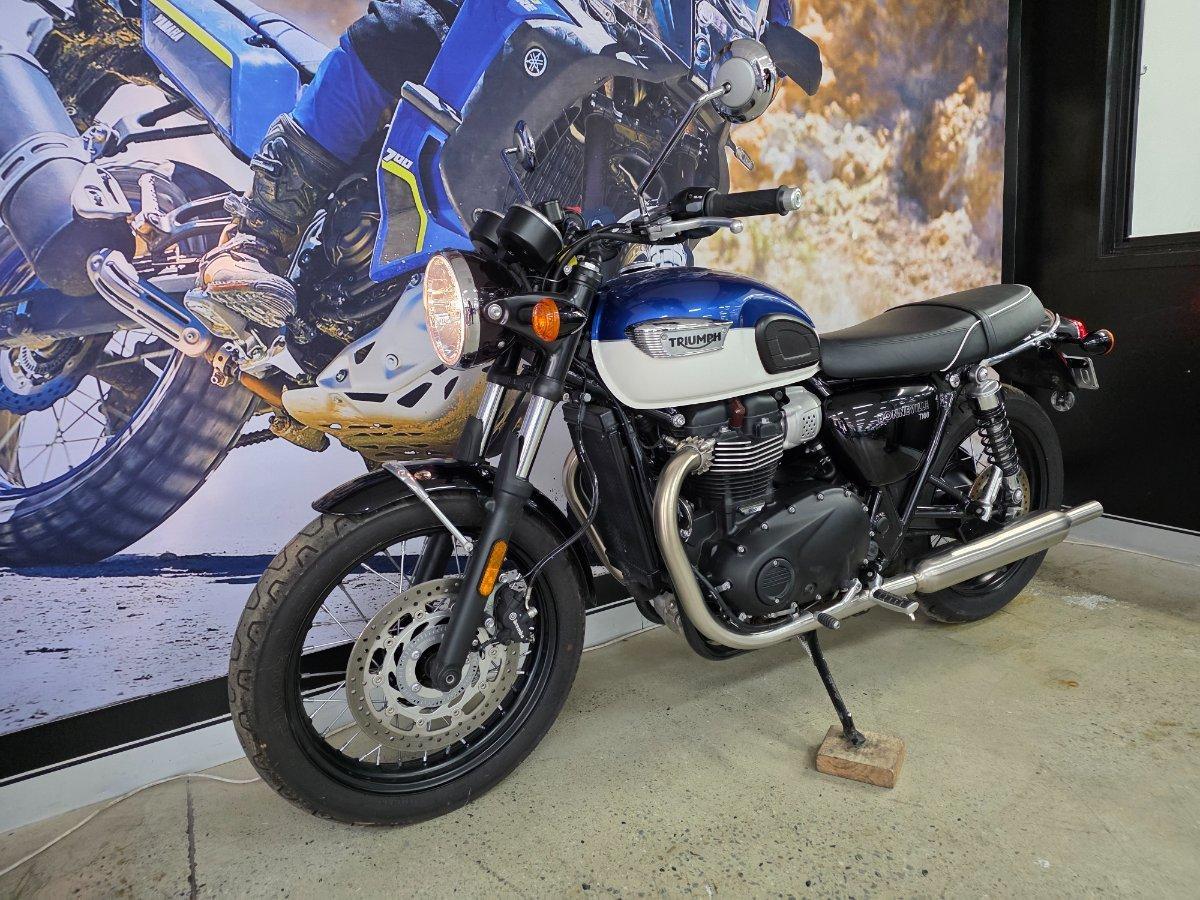 2022 TRIUMPH BONNEVILLE T100 ROAD
