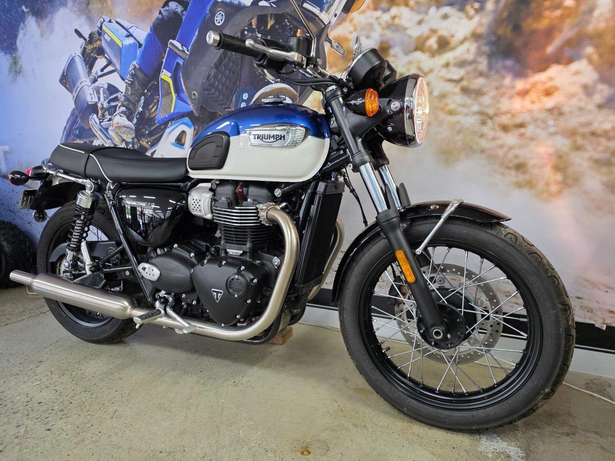 2022 TRIUMPH BONNEVILLE T100 ROAD