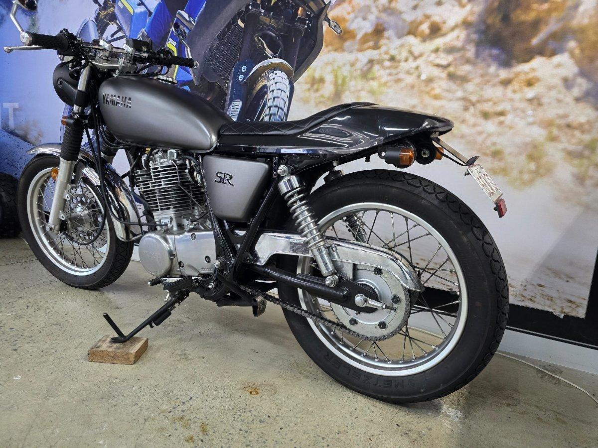 2014 YAMAHA SR400 ROAD