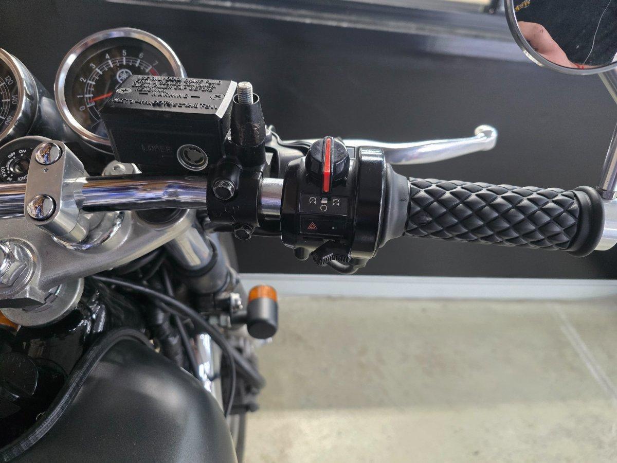 2014 YAMAHA SR400 ROAD