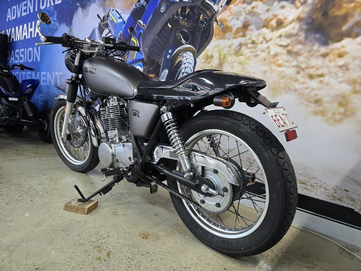 2014 YAMAHA SR400 ROAD