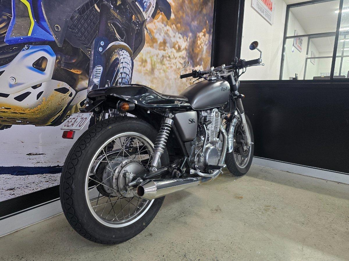 2014 YAMAHA SR400 ROAD