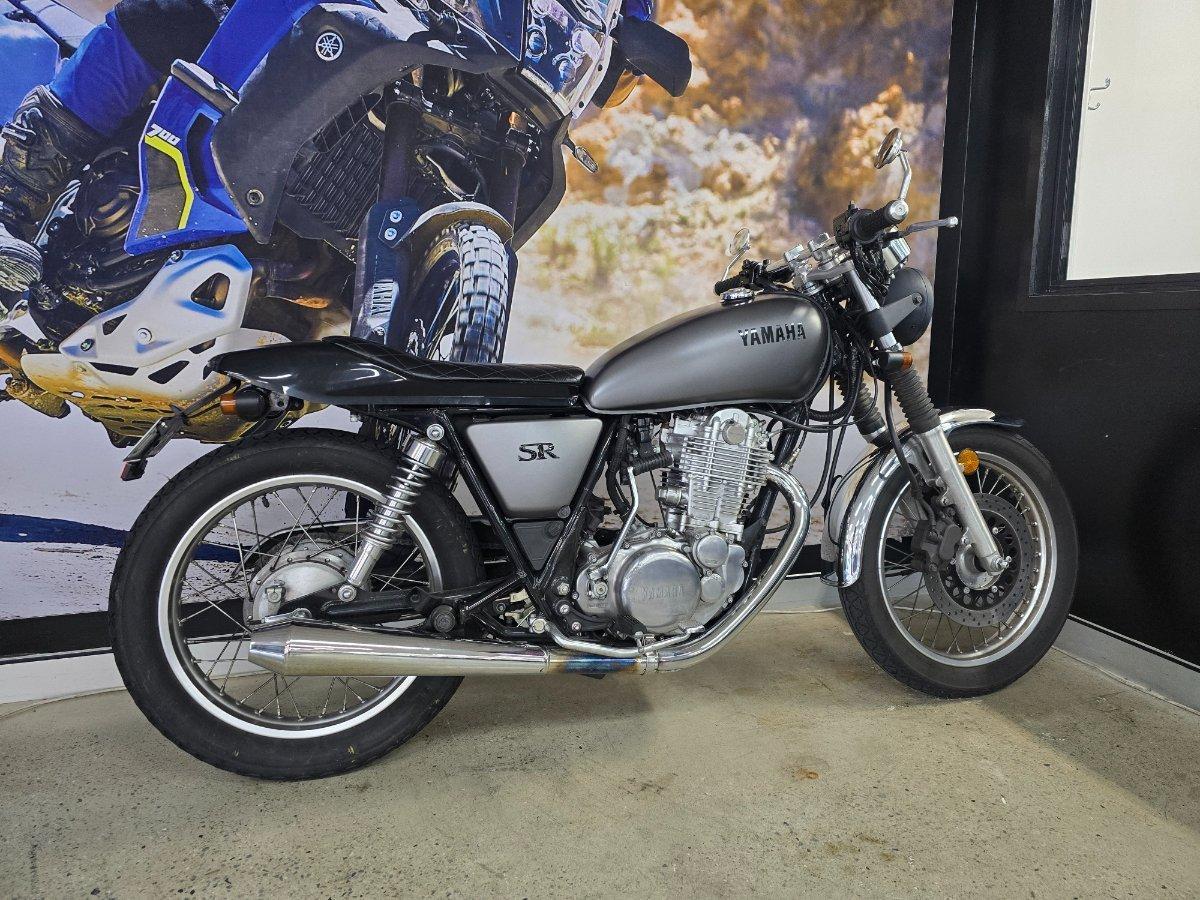 2014 YAMAHA SR400 ROAD
