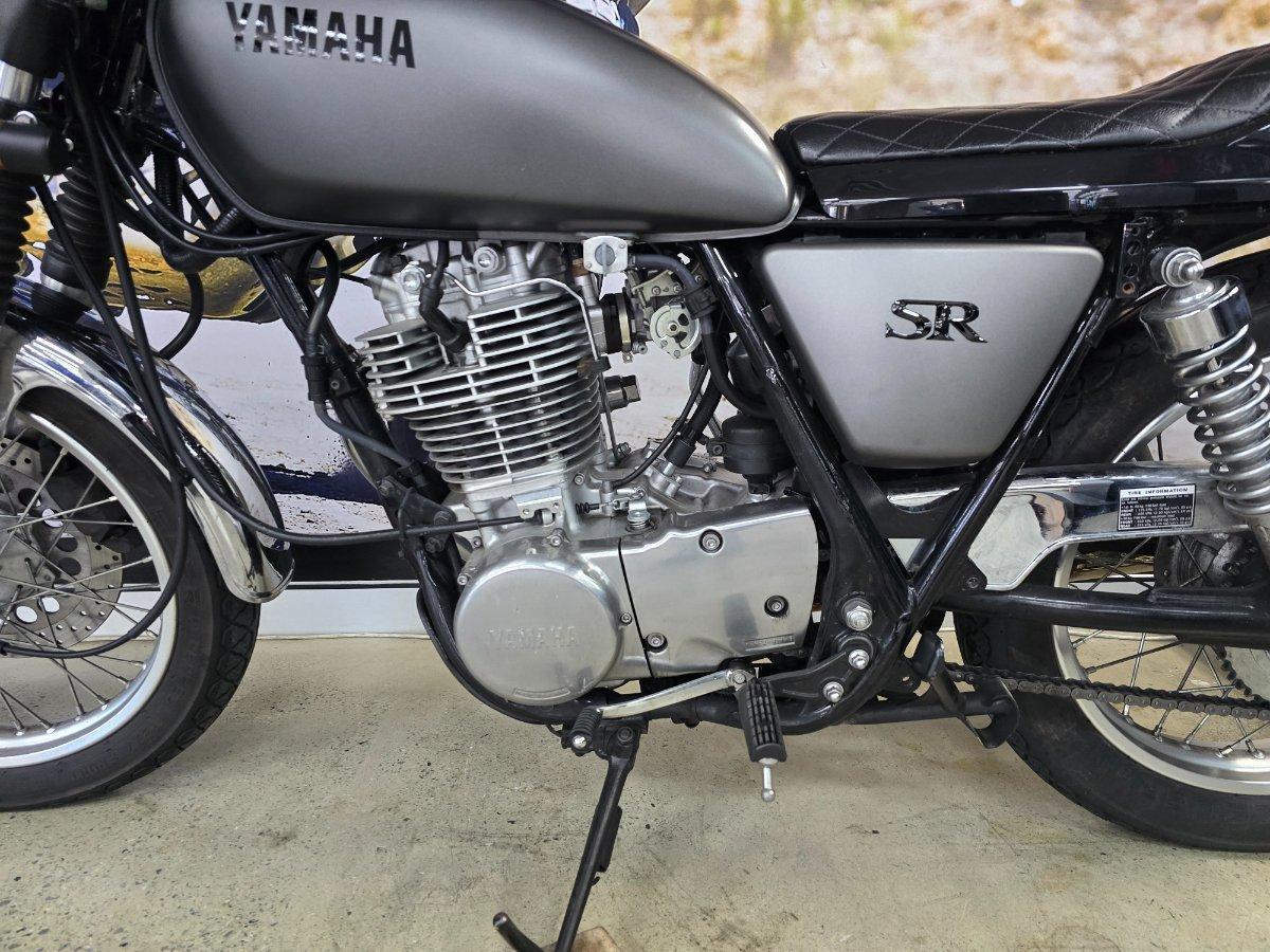 2014 YAMAHA SR400 ROAD