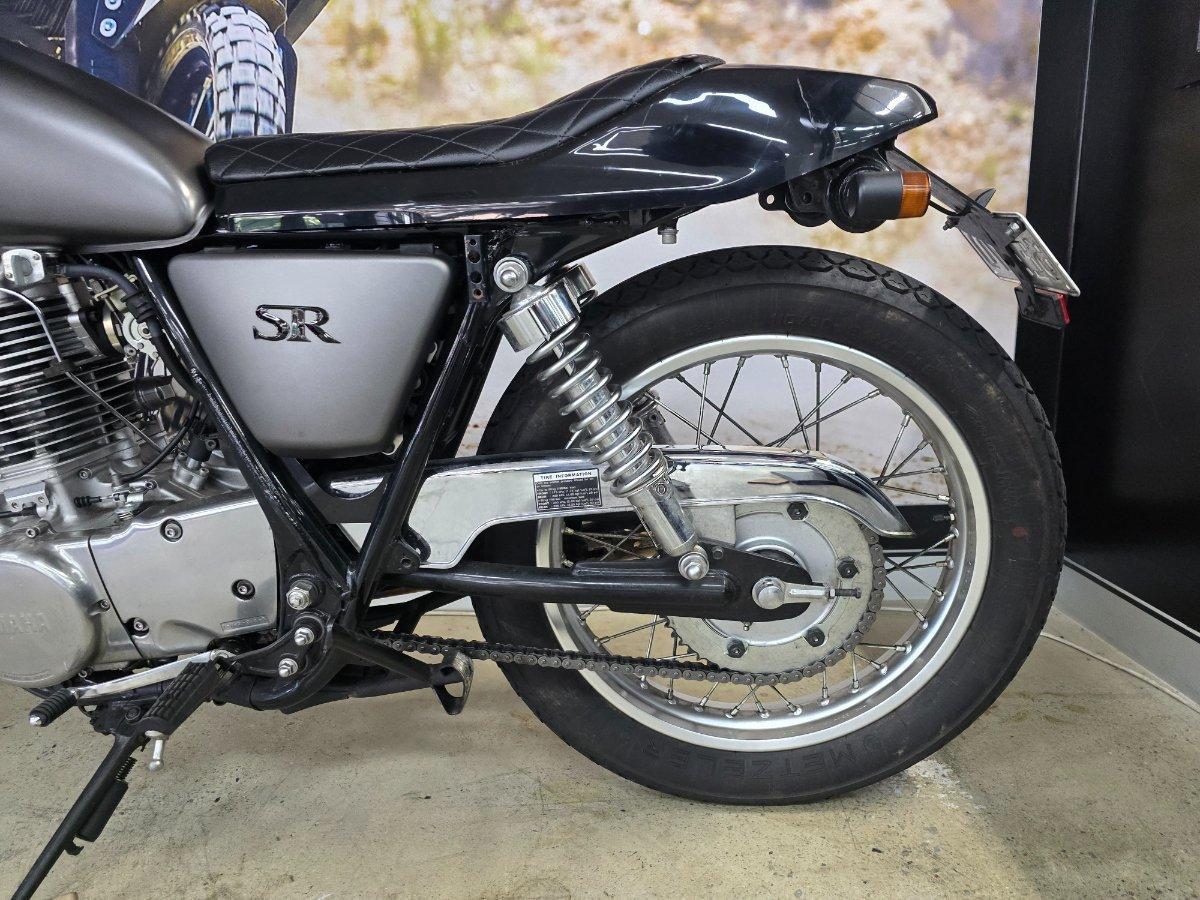 2014 YAMAHA SR400 ROAD