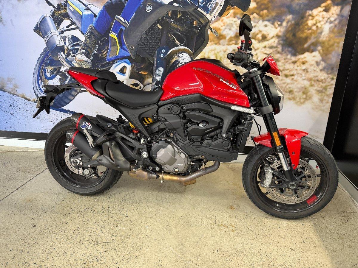 2022 DUCATI MONSTER+ 937 RED ROAD