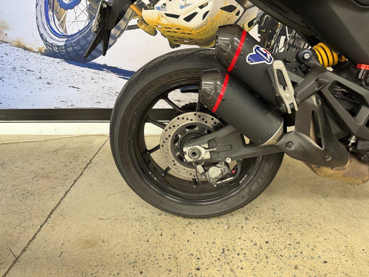 2022 DUCATI MONSTER+ 937 RED ROAD