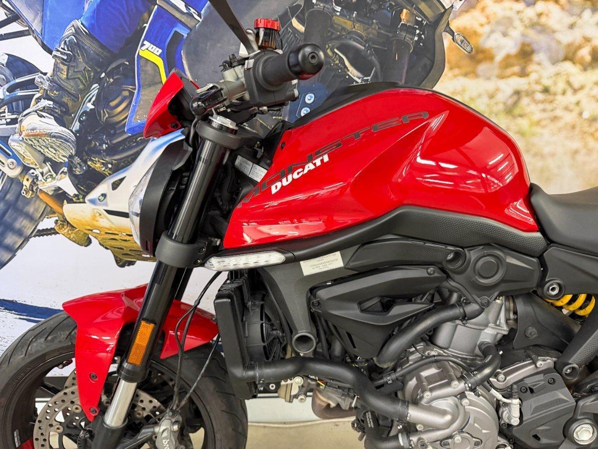 2022 DUCATI MONSTER+ 937 RED ROAD