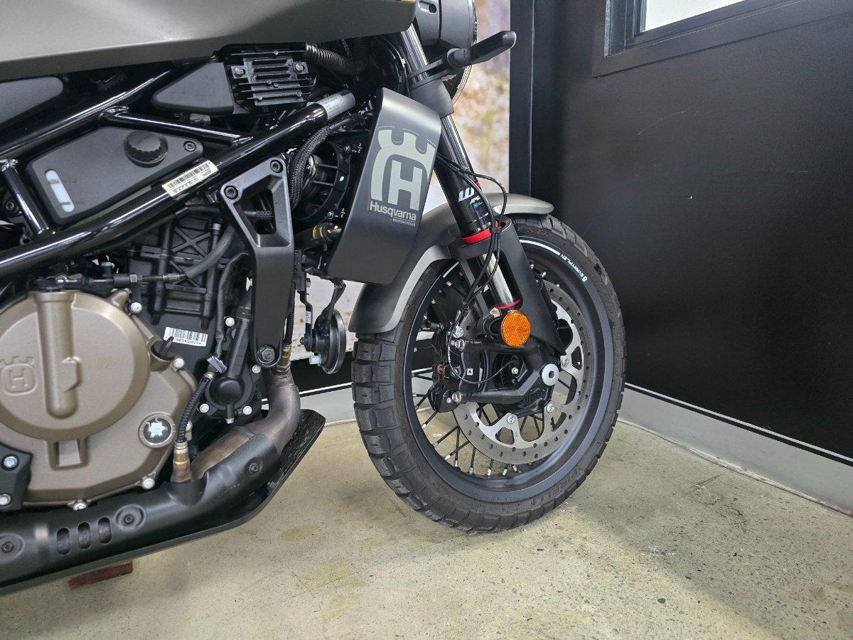 2025 HUSQVARNA SVARTPILEN 401 ROAD