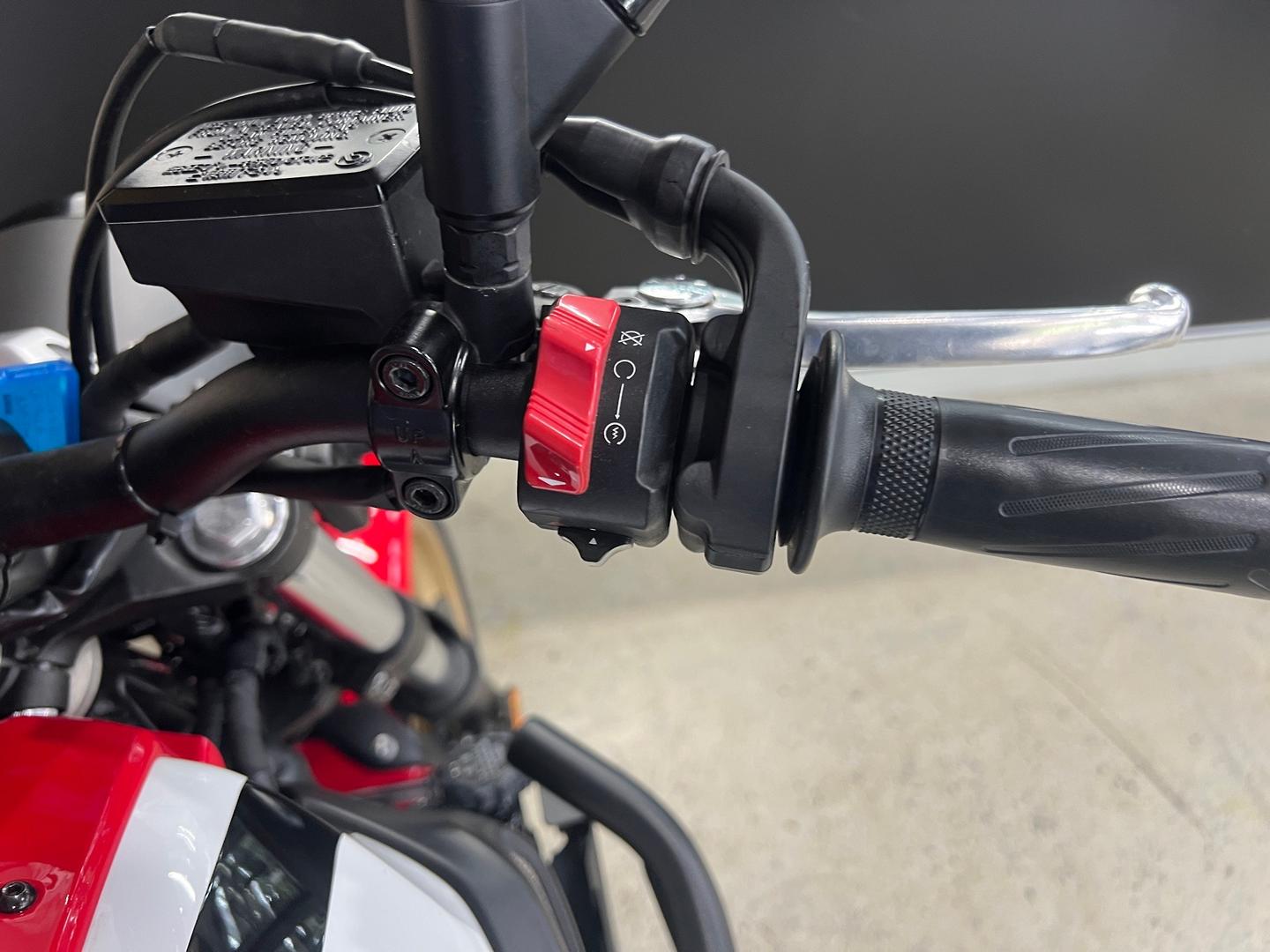 2021 YAMAHA XSR700 ROAD