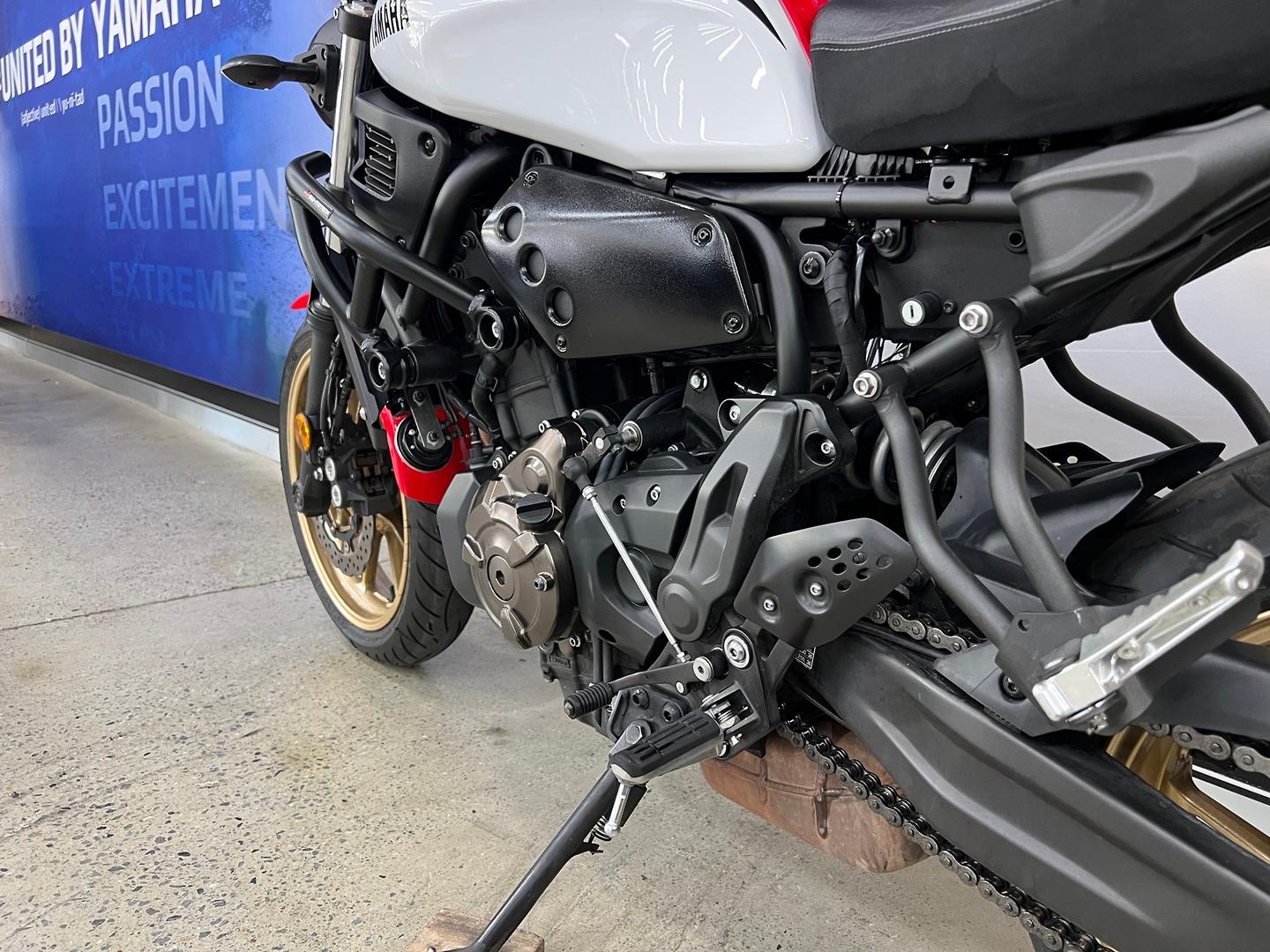 2021 YAMAHA XSR700 ROAD